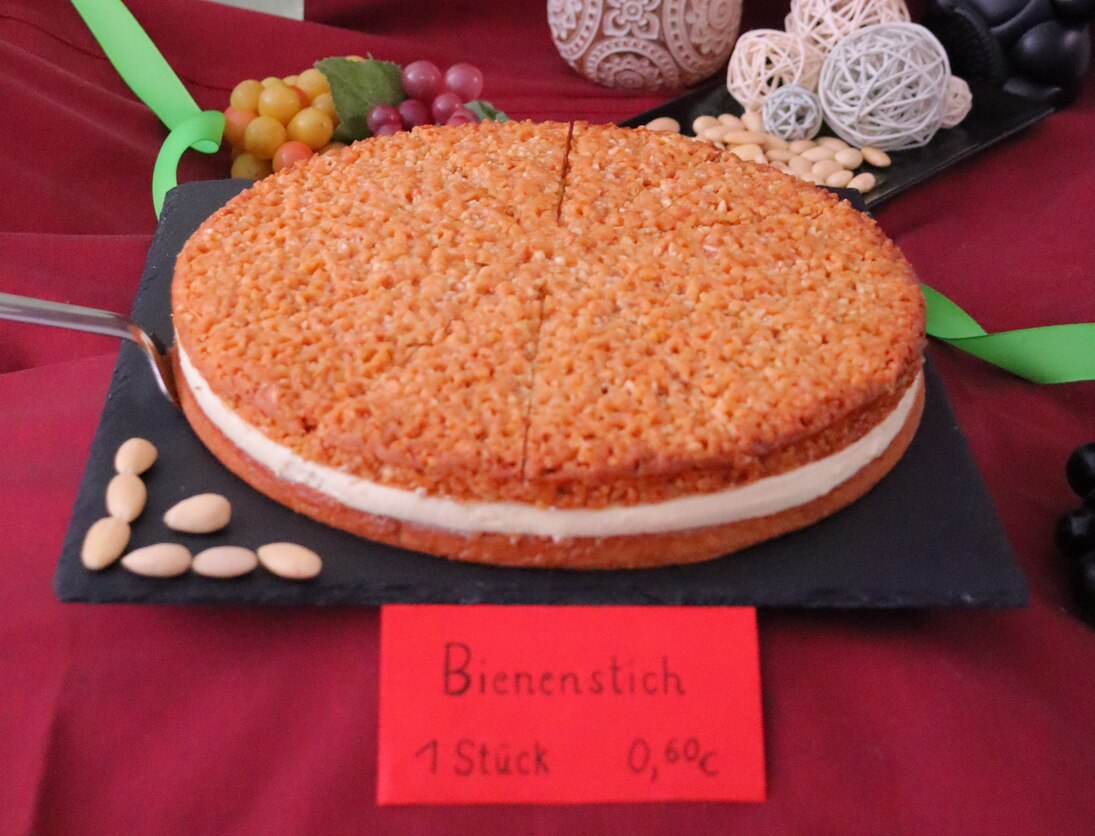 Bienenstich