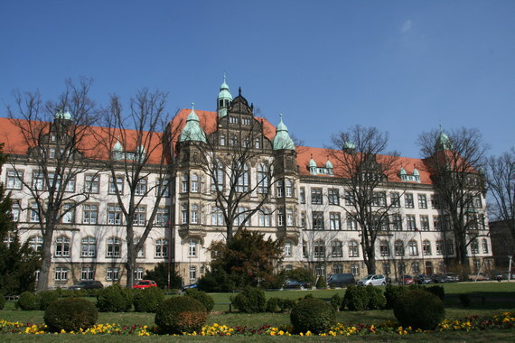 Gerichtsgebäude