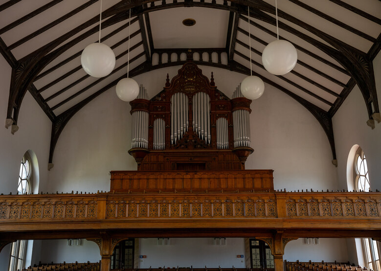 Die Orgel in der Kirche der JVA Bautzen