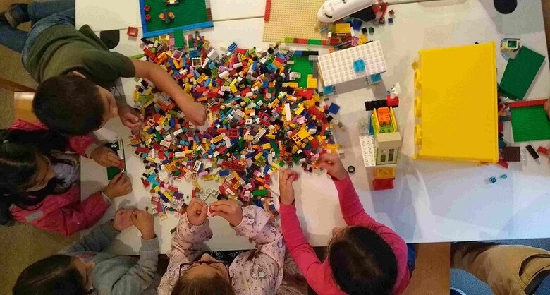 21 Kinder bauen mit LEGO Ihre Ideen für Königstein bei der Ideenwerkstatt im Februar 2022